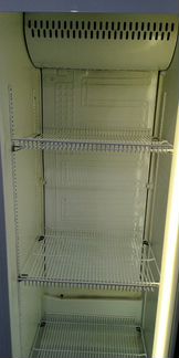 Вертикальный холодильный шкаф
