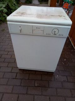 Посудомоечная машина Indesit D4000