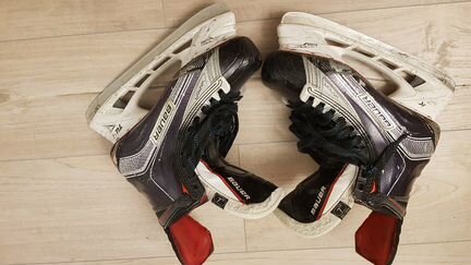Продам хоккейные коньки Bauer Vapor 1X