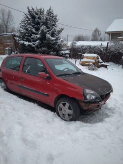 Renault Clio 1.1 МТ, 2002, битый, 110 000 км