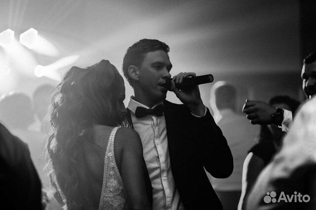 Ведущий + DJ + оборудование под ключ + гитара