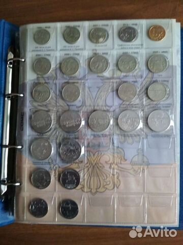 Альбом с коллекцией монет