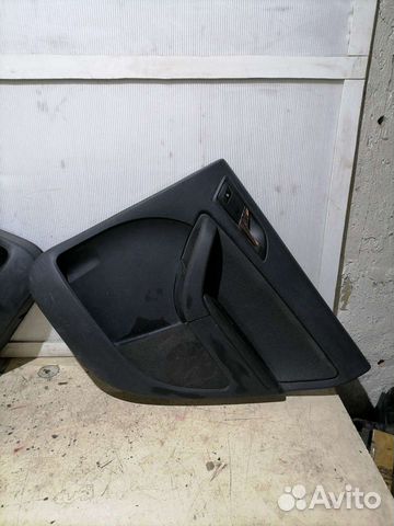 Обшивка двери Skoda Yeti