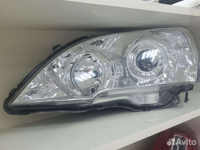 Продам фару левую на Хонду црв 3 (2007-2012)