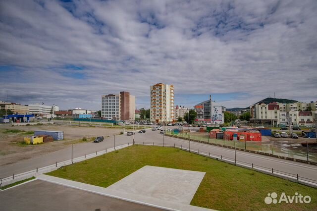 

2-к. квартира, 64 м², 3/9 эт.