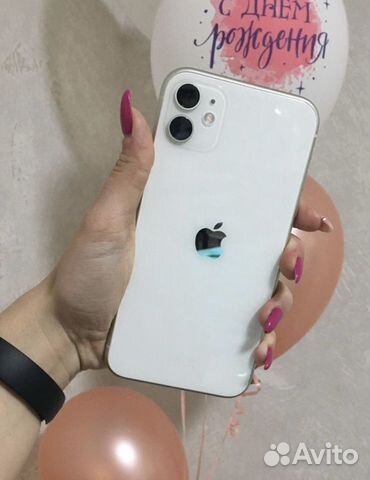 Телефон iPhone 11