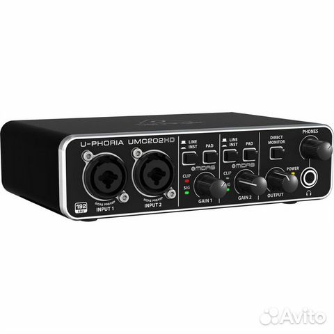 Звуковая карта Behringer UMC202HD