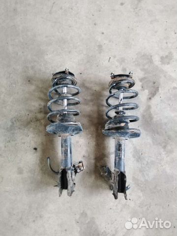 Амортизатор передний Nissan Almera