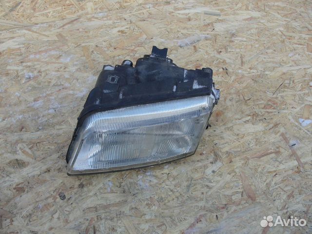 Фара левая Audi А4 B5 с дефектом