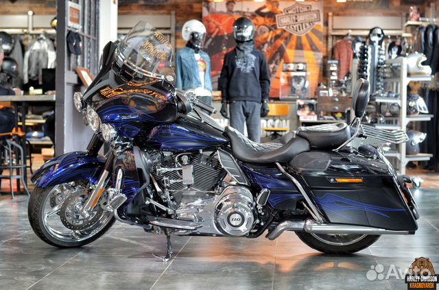 Harley-Davidson CVO Street Glide (2016)