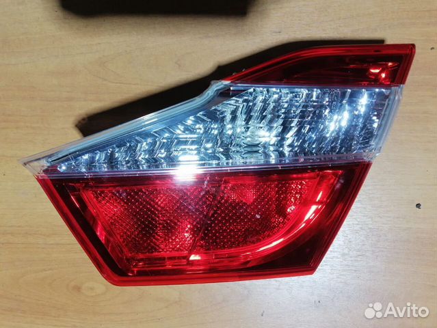 Фонарь задний правый внутренний Toyota Camry V50