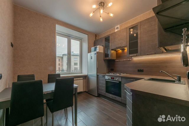 

2-к. квартира, 80 м², 6/6 эт.