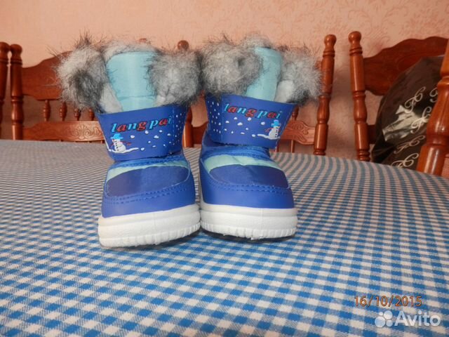 Новые зимние сапожки дутики, стелька 11 см Новые зимние сапожки дутики, стелька 11 см