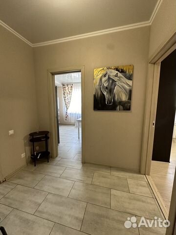 

1-к. квартира, 60 м², 2/5 эт.