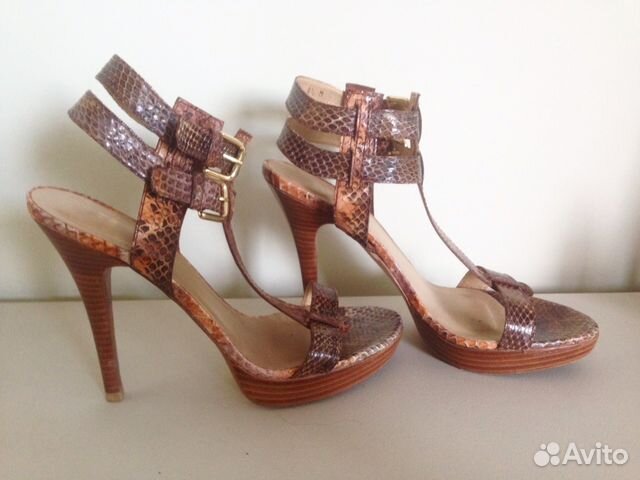 Босоножки Stuart Weitzman Босоножки Stuart Weitzman
