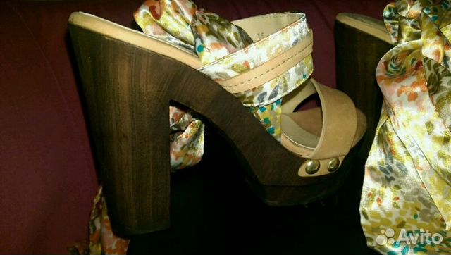 Новые кожаные босоножки Новые кожаные босоножки