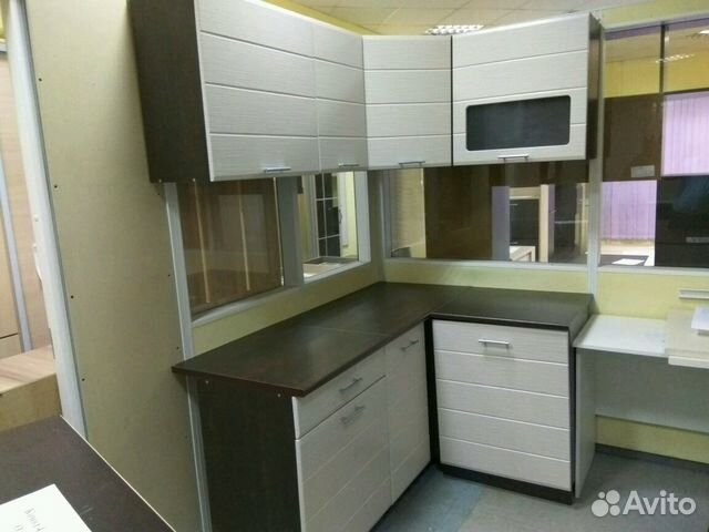 Кухонный гарнитур угловой