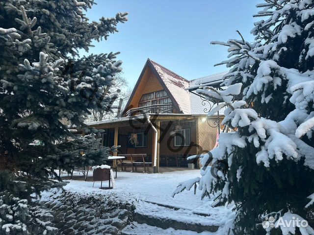 

10-к. и более коттедж, 400 м²