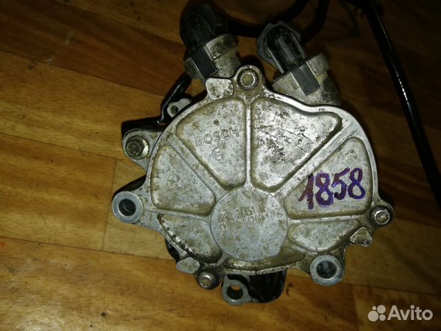 Вакуумный насос для Land Rover Discovery 4 2.7л Вакуумный насос для Land Rover Discovery 4 2.7л