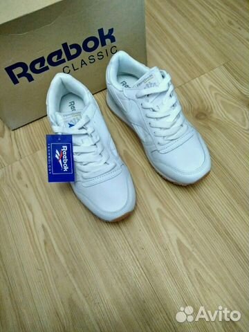 Новые кроссовки Reebok Classic белые Новые кроссовки Reebok Classic белые