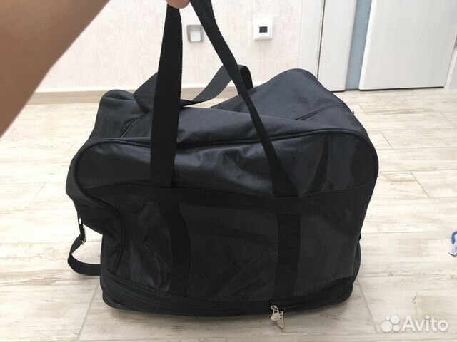 Сумка на колёсах, чёрная новая