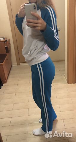 Спортивный костюм Спортивный костюм
