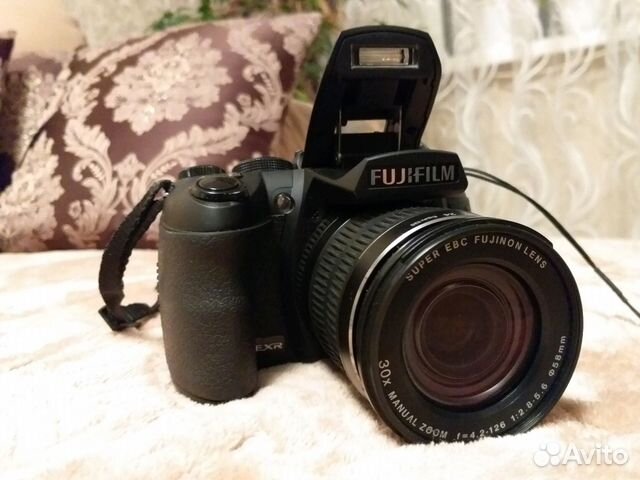 Fujifilm FinePix HS25 EXR