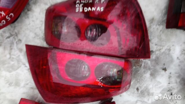 Задние фонари на Peugeot 407 2005 год