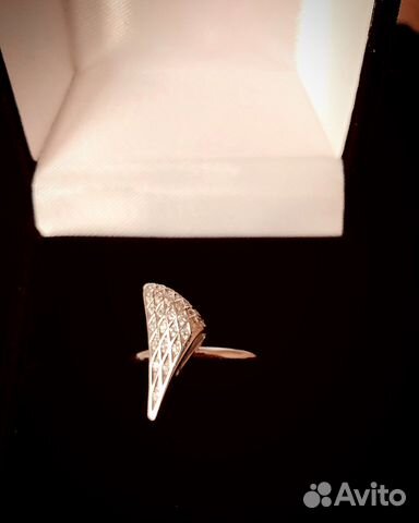 Серебряное кольцо с фианитами