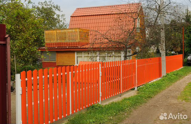 Евроштакетник П-образный 127*1800мм RAL 2004