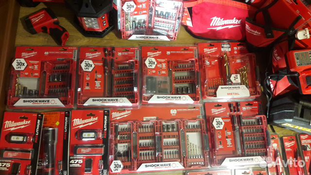 Milwaukee 2504 (набор ) Milwaukee 2504 (набор )