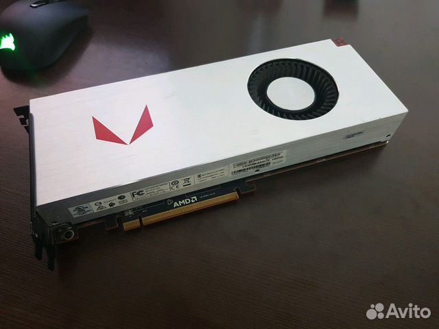 Видеокарта AMD Radeon RX Vega 64 limited edition 8