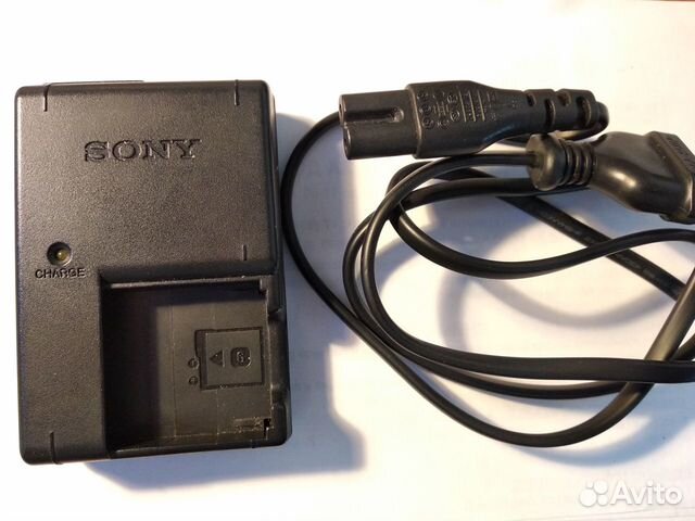 Зарядное устройство Sony BC-csgb