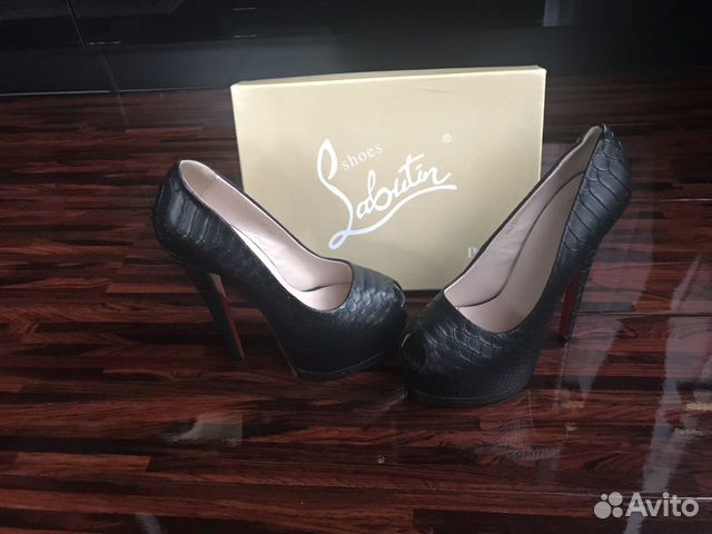 Туфли женские Christian Louboutin Туфли женские Christian Louboutin