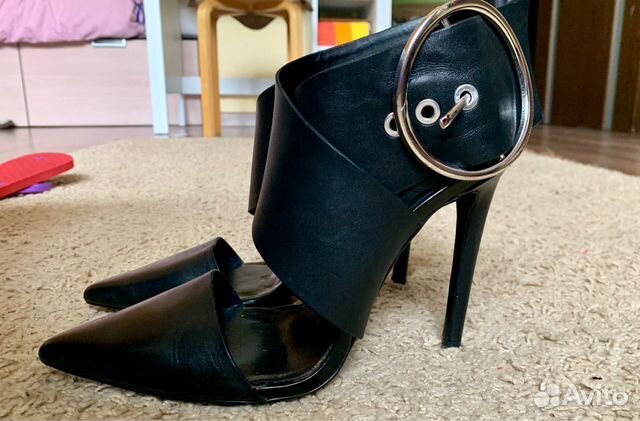 Суперские туфли (босоножки) на каблуке Zara Кожа