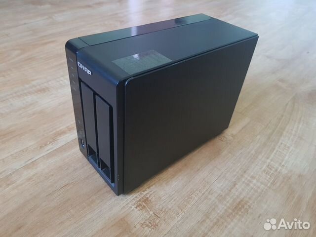 Qnap D2 NAS. Сетевое хранилище на 2 HDD