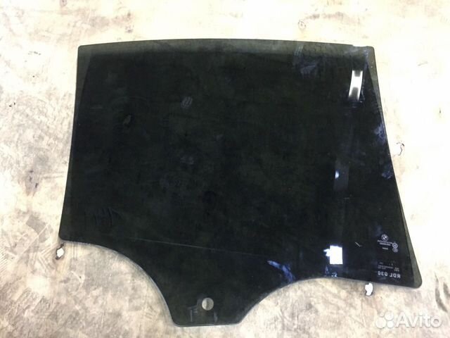 Стекло двери заднее для BMW 5er G30 Стекло двери заднее для BMW 5er G30