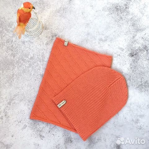 Новый комплект шапка и снуд