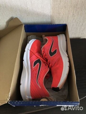 Кроссовки беговые для зала