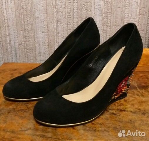Замшевые туфли на танкетке, р. 39 Замшевые туфли на танкетке, р. 39