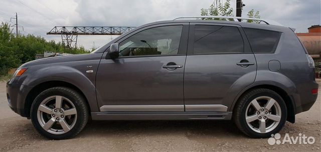 Mitsubishi Outlander XL