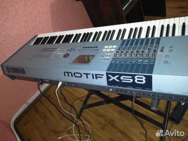 Motif XS8 Workstation