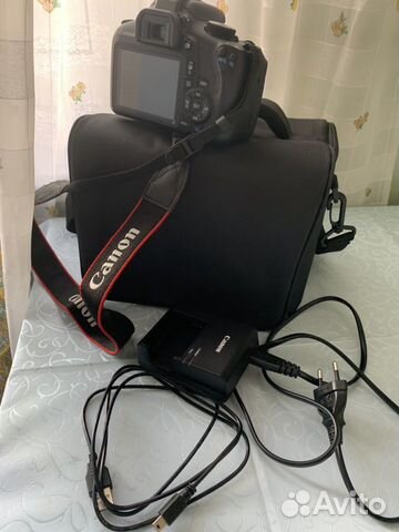 Зеркальный фотоаппарат Canon Eos 13000 Зеркальный фотоаппарат Canon Eos 13000