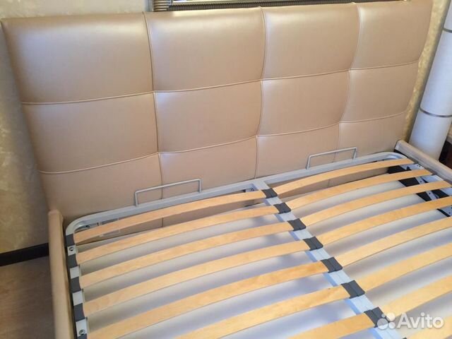 Двуспальная кровать 200*180 с ящиком для вещей