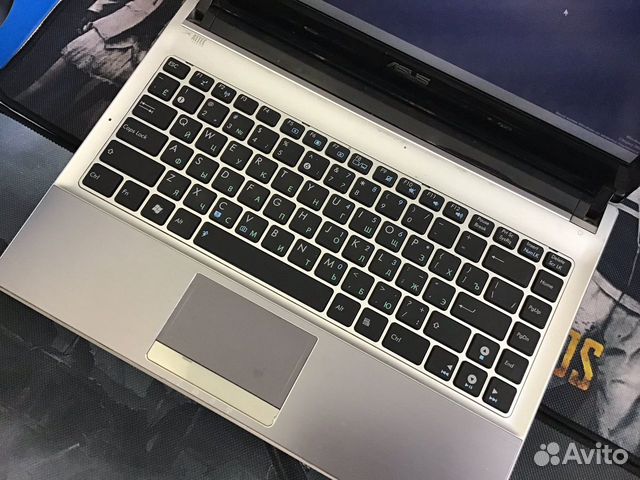 Металлический Asus i3/4RAM/GeForce 520/320HDD