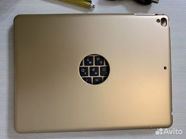 Чехол-клавиатура для Apple iPad 2018