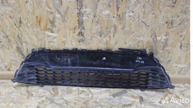 Решетка переднего бампера Hyundai i30 865612R500