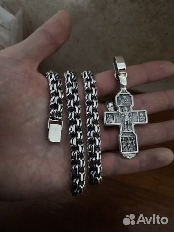 Серебряная цепь и крест Серебряная цепь и крест