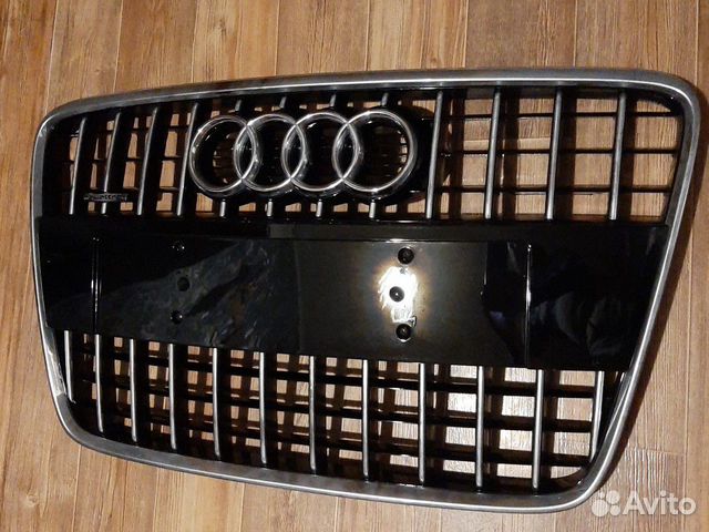 Решетка радиатора Audi Q7 рестайлинг ку7