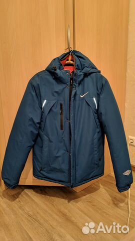 Куртка спортивная Nike новая зимняя теплая Куртка спортивная Nike новая зимняя теплая